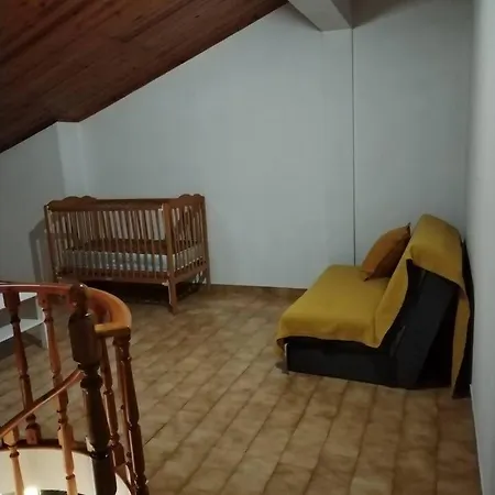 Ip3 - Sunny Duplex Apartment Ferrel (Leiria)